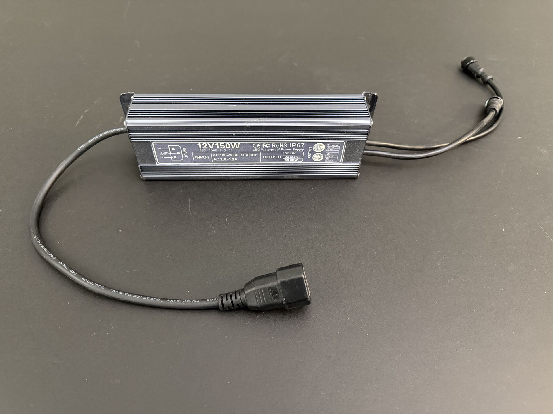 12V-LED-Netzteil 2-fach Vorschaubild